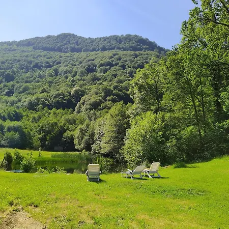 En Pleine Nature Acces 4x4 Ou A Pied